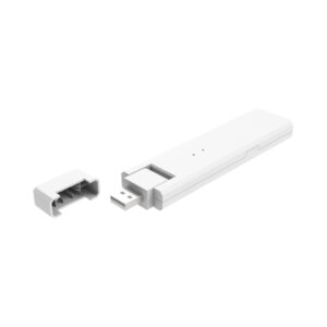 Hoymiles DTU-Lite-S mit geöffnetem USB-Anschluss